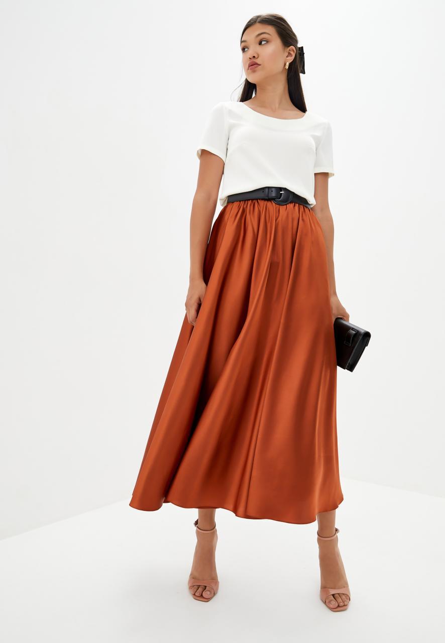 Silk skirt. What to wear and how to combine?